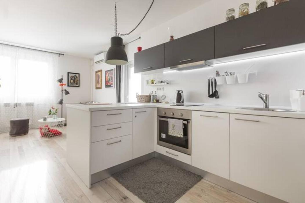 New Studio Apartment Sun With Free Parking Загреб Екстериор снимка