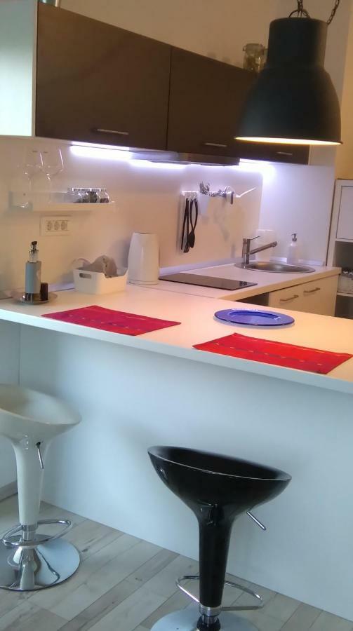 New Studio Apartment Sun With Free Parking Загреб Екстериор снимка