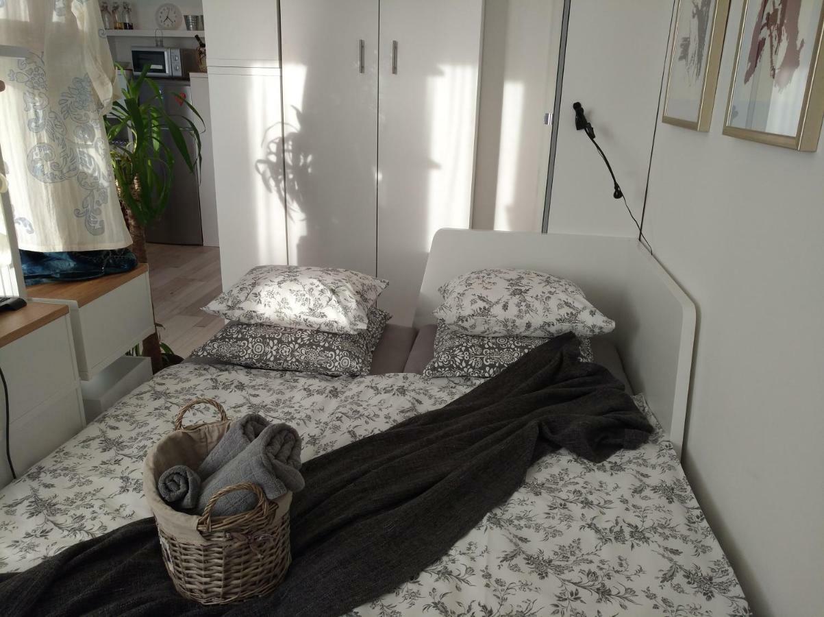 New Studio Apartment Sun With Free Parking Загреб Екстериор снимка